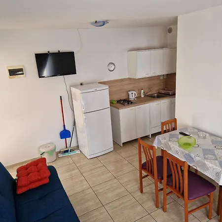 アパート Mali Mate Tribalj