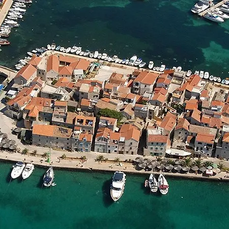 Mali Mate アパート *