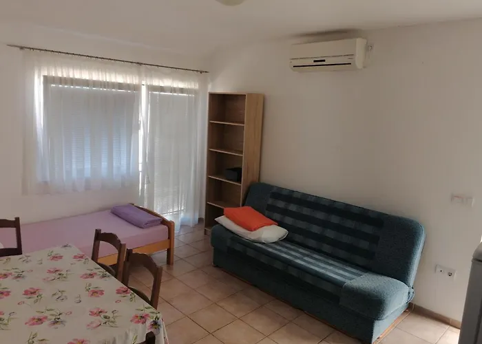 Apartment Mali Mate *