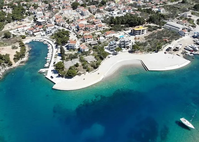 Mali Mate * Tribunj (Sibenik-Knin)