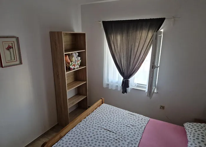 Apartment Mali Mate Tribunj (Sibenik-Knin)
