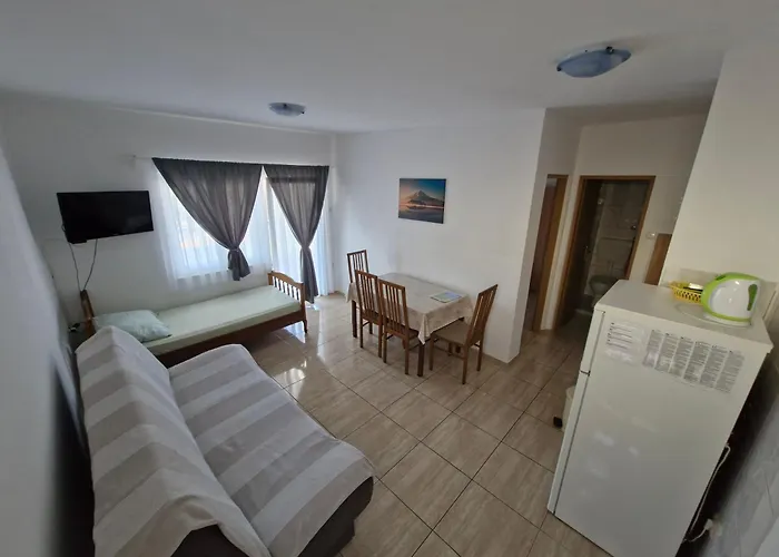 Mali Mate דירה Tribalj