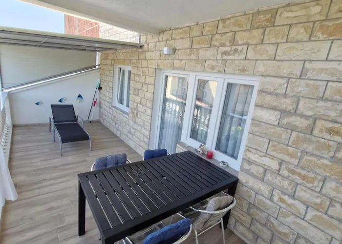 Apartment Mali Mate Tribunj (Sibenik-Knin)