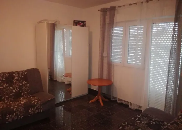 Apartment Mali Mate Tribunj (Sibenik-Knin)